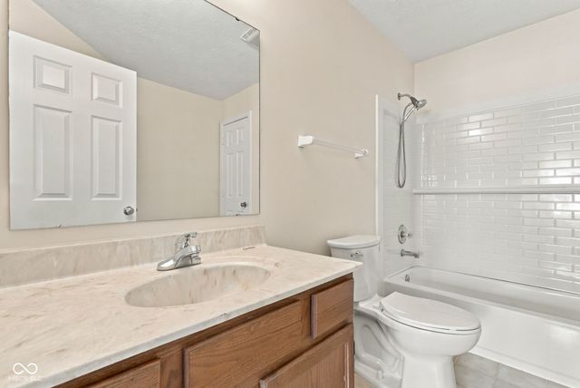 6538 Abby Lane, Zionsville, IN 46077