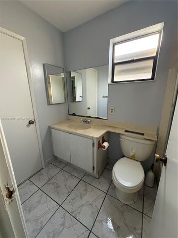 9700 NW 6th Lane 9700, Miami, FL 33172
