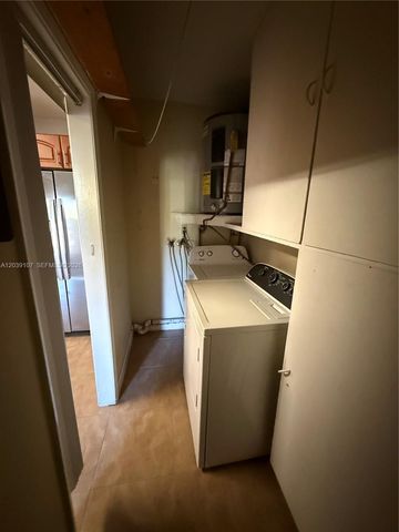 9700 NW 6th Lane 9700, Miami, FL 33172