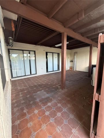 9700 NW 6th Lane 9700, Miami, FL 33172
