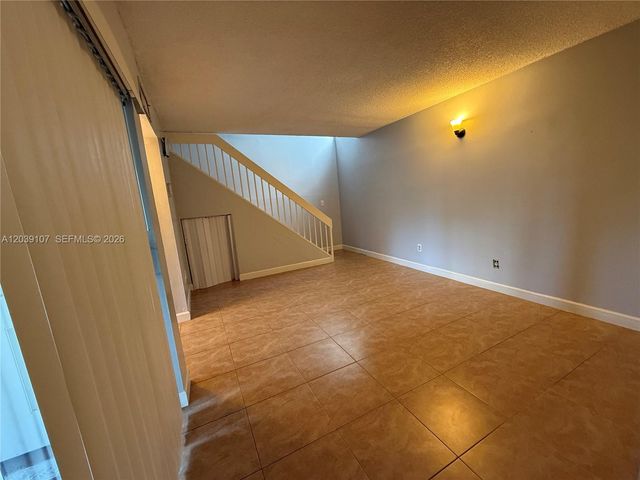 9700 NW 6th Lane 9700, Miami, FL 33172