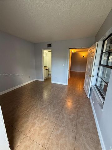 9700 NW 6th Lane 9700, Miami, FL 33172
