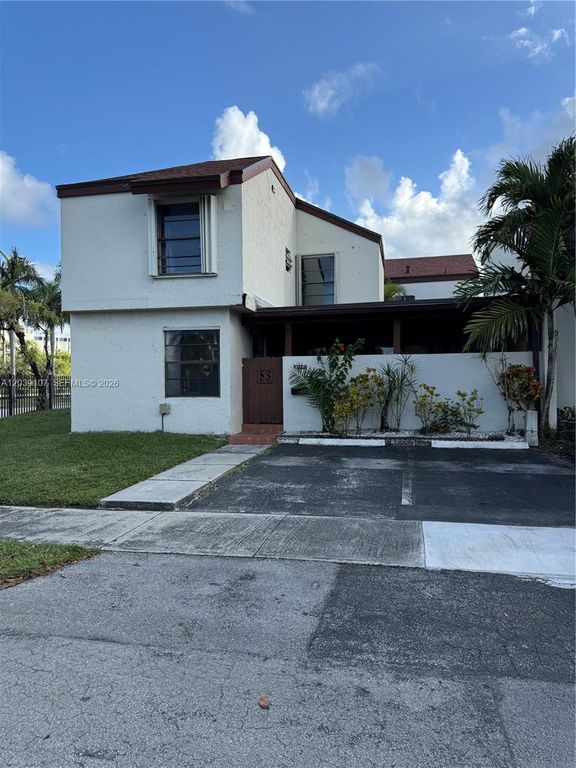 9700 NW 6th Lane 9700, Miami, FL 33172