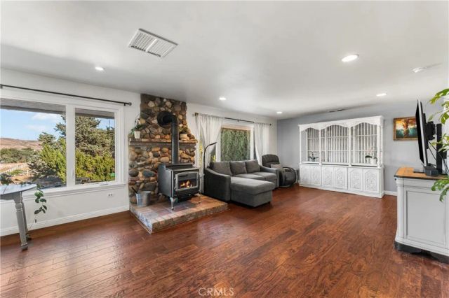 40016 90th st w, Leona Valley, CA 93551