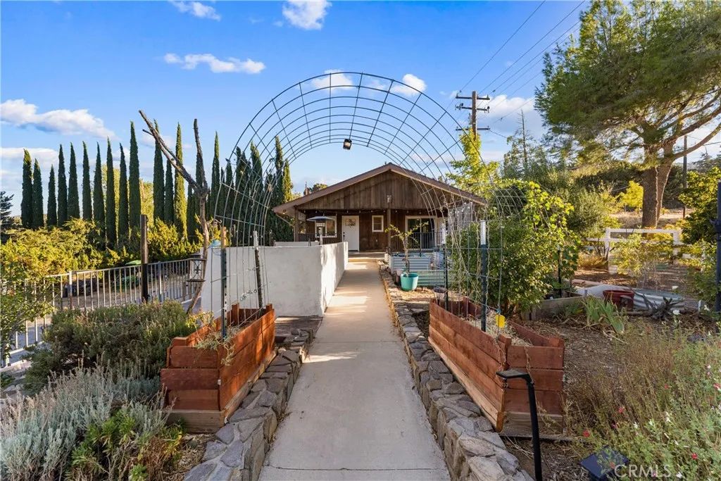 40016 90th st w, Leona Valley, CA 93551