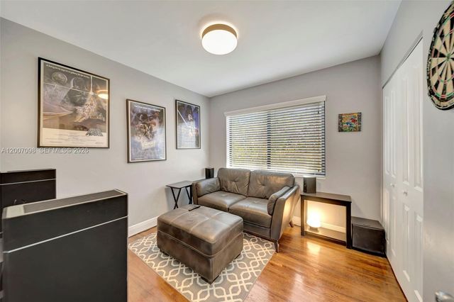 7470 SW 37th St, Miami, FL 33155