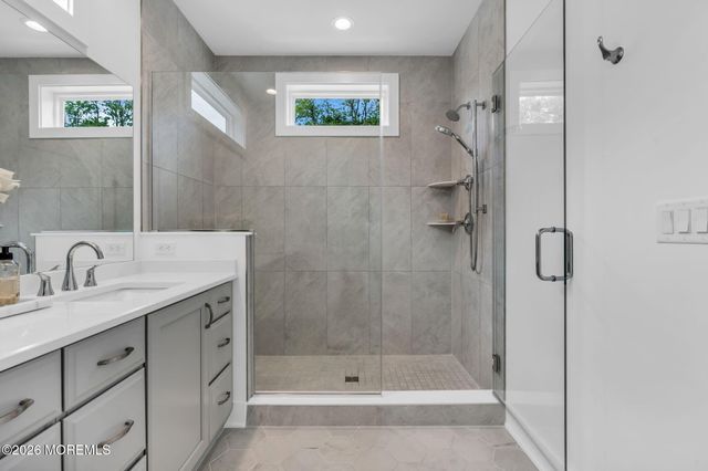 25 Augustus Drive 277, Middletown, NJ 07748