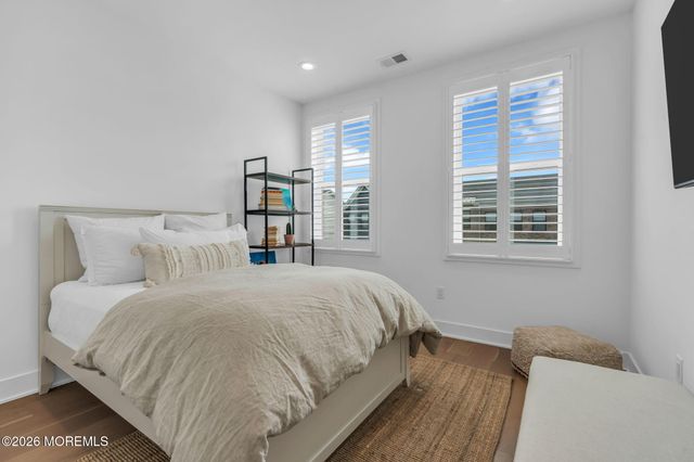 25 Augustus Drive 277, Middletown, NJ 07748