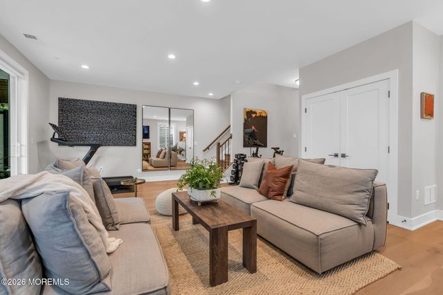 25 Augustus Drive 277, Middletown, NJ 07748