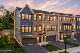 25 Augustus Drive 277, Middletown, NJ 07748