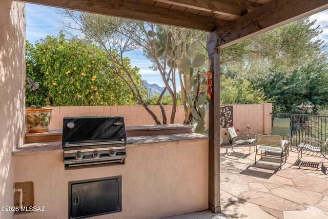 11295 N Scioto Avenue, Oro Valley, AZ 85737