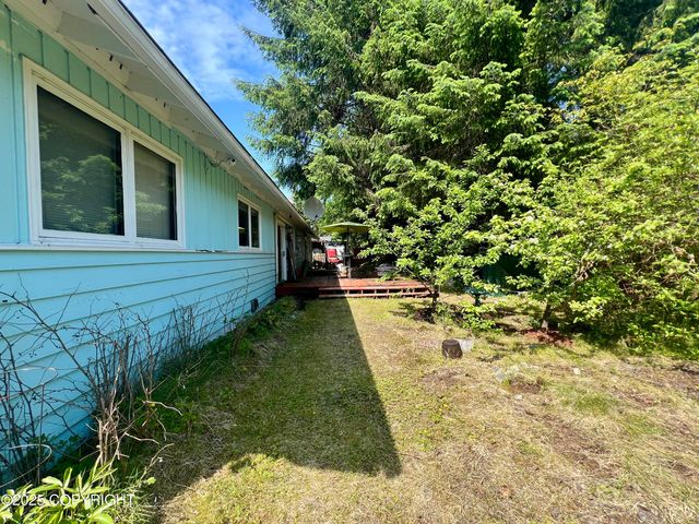 4404 Cloverdale Street, Juneau, AK 99801