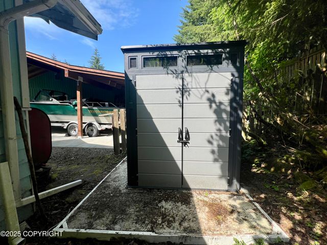 4404 Cloverdale Street, Juneau, AK 99801