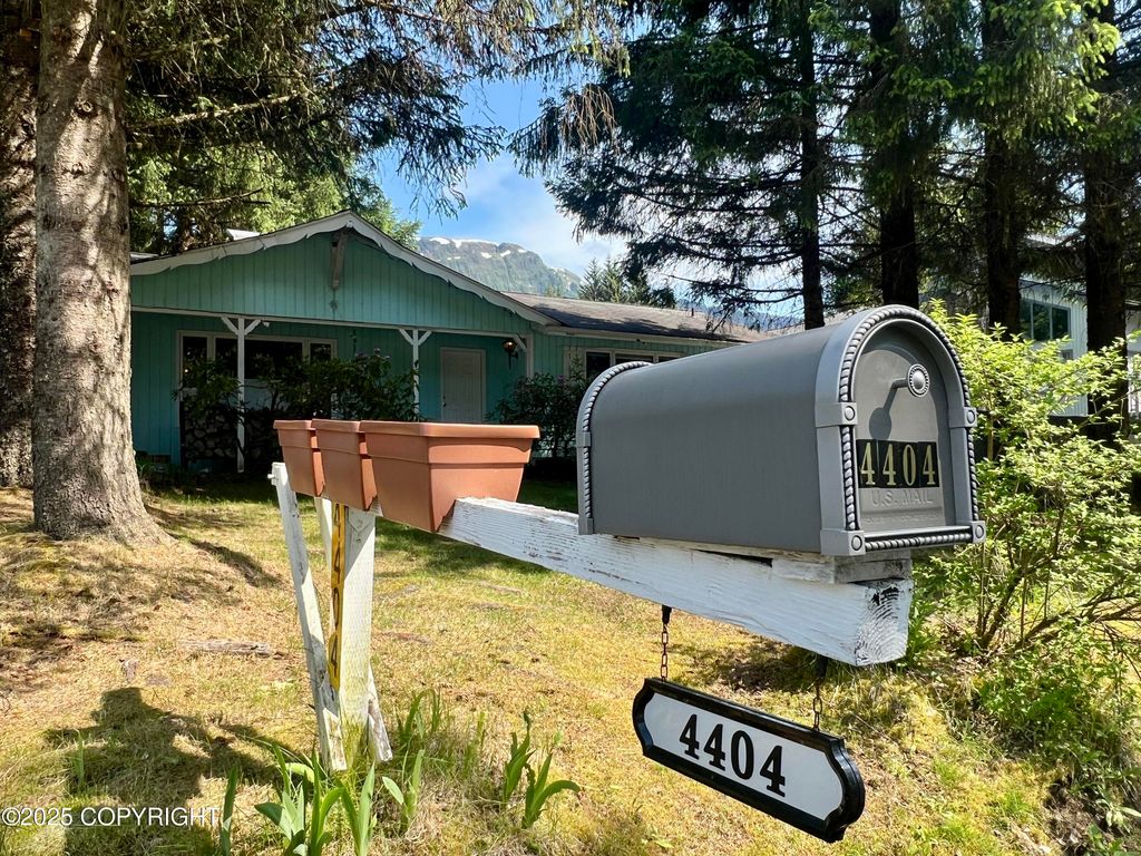 4404 Cloverdale Street, Juneau, AK 99801