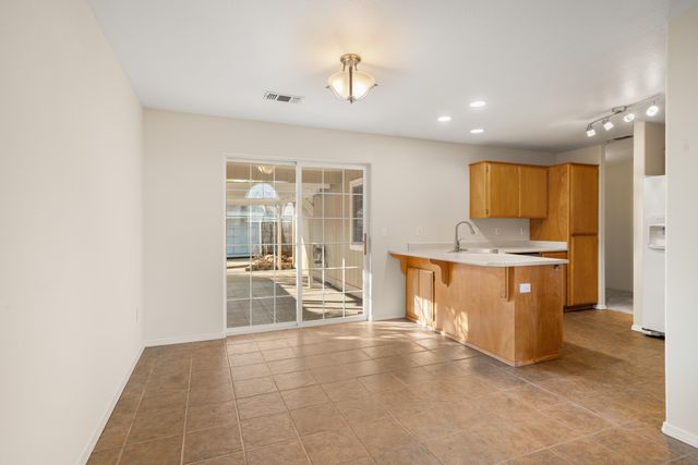 1818 Sarah Way, Medford, OR 97501