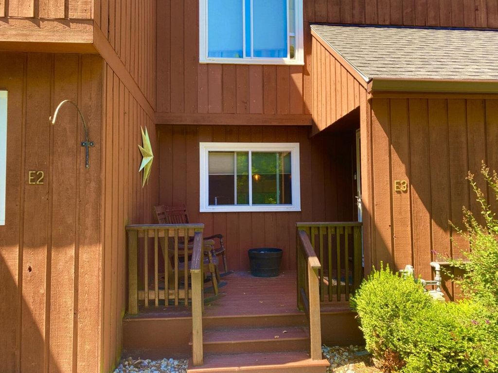 20 Greenfield Rd Unit E3, Essex Junction, VT 05452