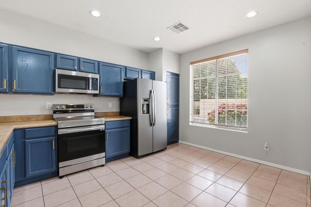 2047 S Jefferson, Mesa, AZ 85209