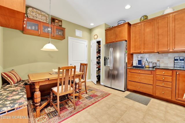 1118 Warrens Way, Wanaque, NJ 07465