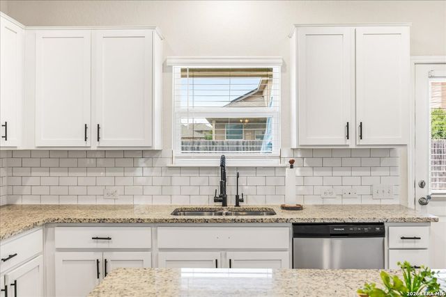 8135 Samsel Falls, San Antonio, TX 78254