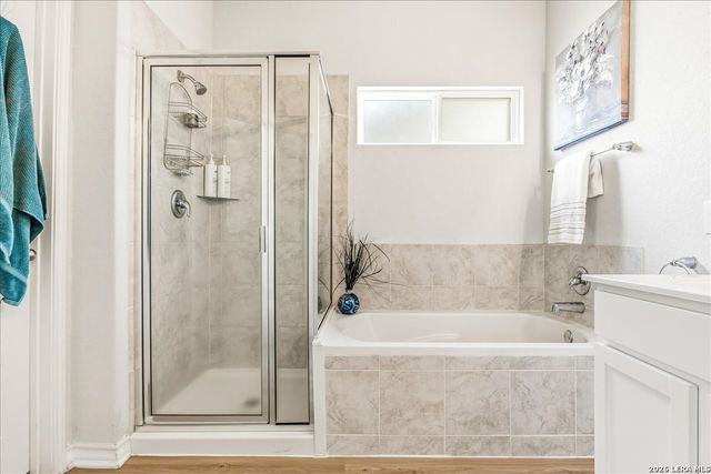 8135 Samsel Falls, San Antonio, TX 78254