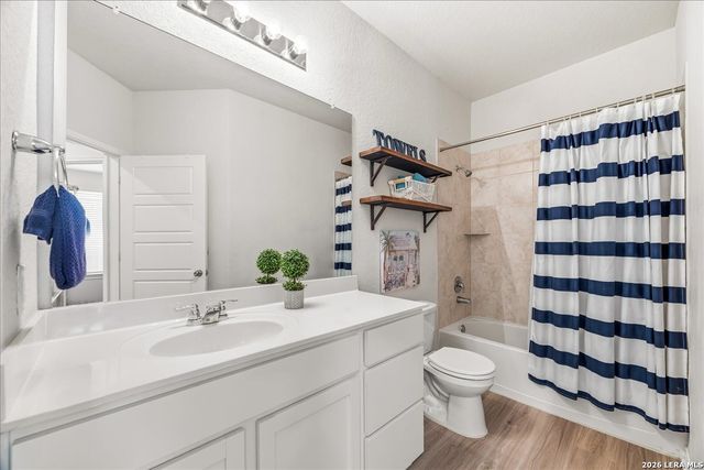 8135 Samsel Falls, San Antonio, TX 78254