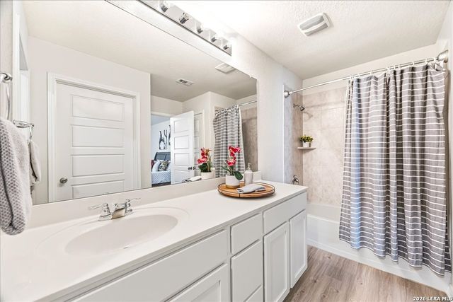 8135 Samsel Falls, San Antonio, TX 78254