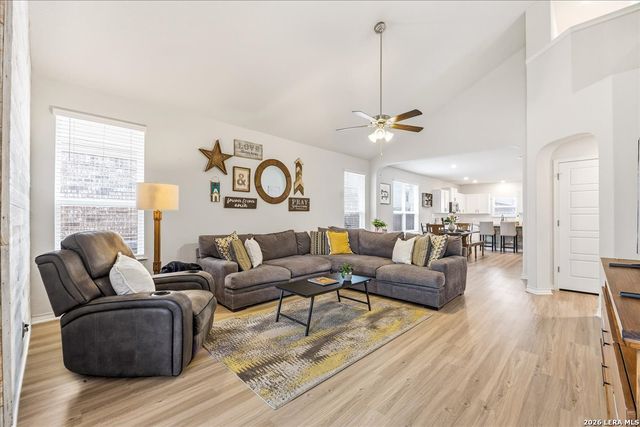 8135 Samsel Falls, San Antonio, TX 78254