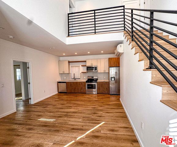 2127 Portland Street, Los Angeles, CA 90007
