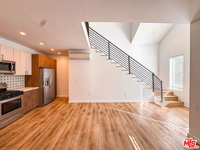 2127 Portland Street, Los Angeles, CA 90007