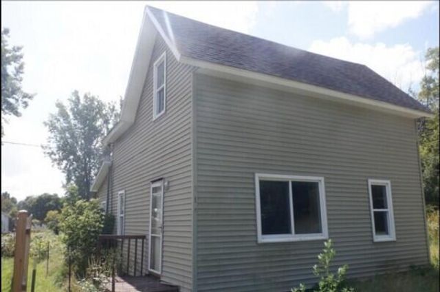 216 W Pine Street, Bloomingdale, MI 49026