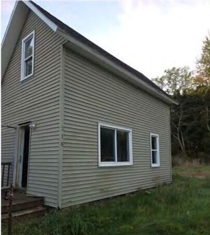 216 W Pine Street, Bloomingdale, MI 49026