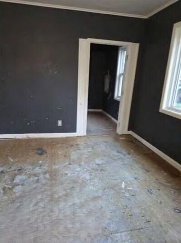 216 W Pine Street, Bloomingdale, MI 49026