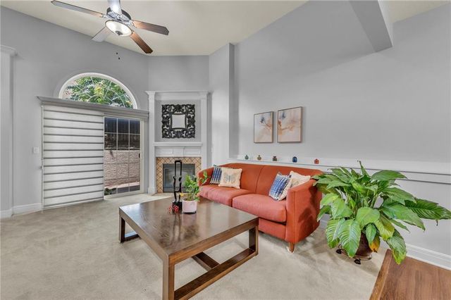 15828 W 61 Street, Shawnee, KS 66217