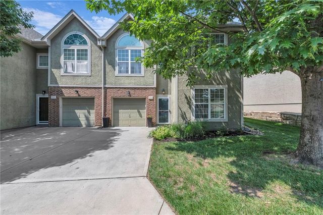 15828 W 61 Street, Shawnee, KS 66217