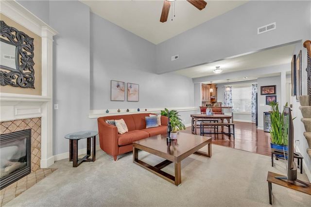 15828 W 61 Street, Shawnee, KS 66217