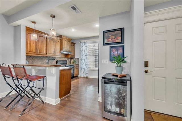 15828 W 61 Street, Shawnee, KS 66217