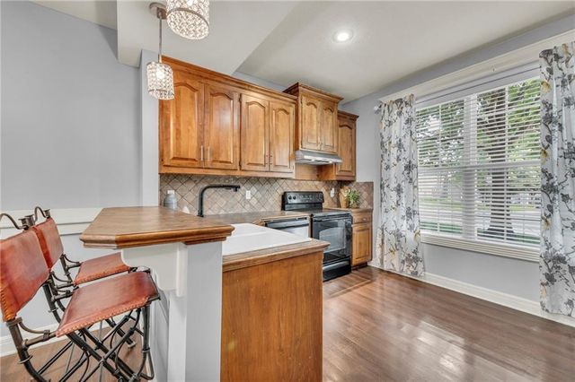 15828 W 61 Street, Shawnee, KS 66217