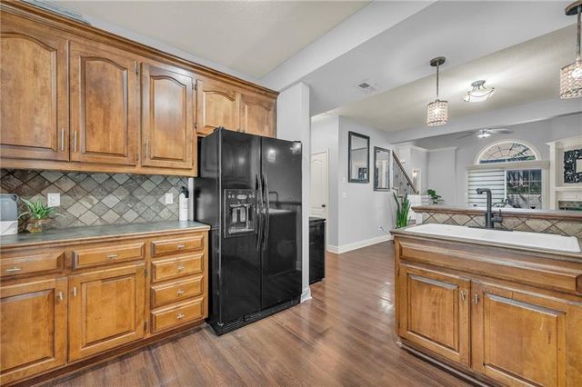 15828 W 61 Street, Shawnee, KS 66217