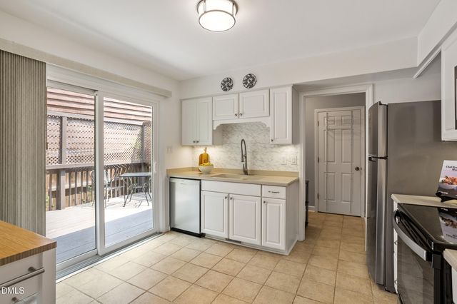 27 Clover Drive, Chapel Hill, NC 27517