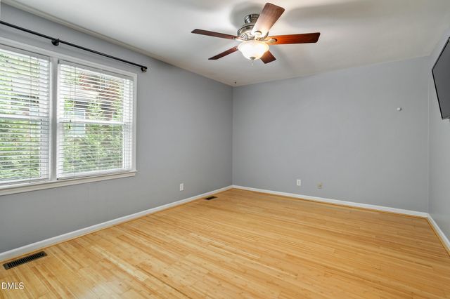27 Clover Drive, Chapel Hill, NC 27517