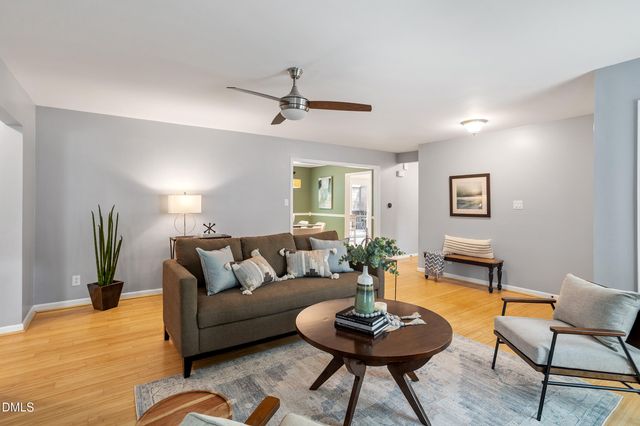 27 Clover Drive, Chapel Hill, NC 27517