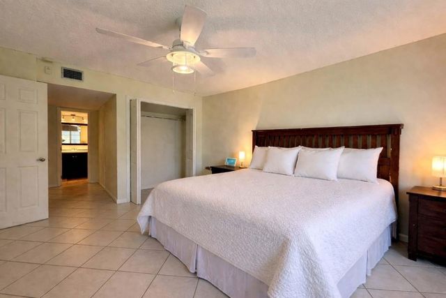 2601 S Course Drive 305, Pompano Beach, FL 33069