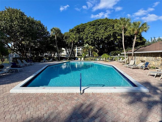 2601 S Course Drive 305, Pompano Beach, FL 33069