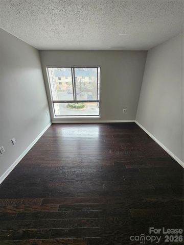 4811 Spring Lake Drive E, Charlotte, NC 28212