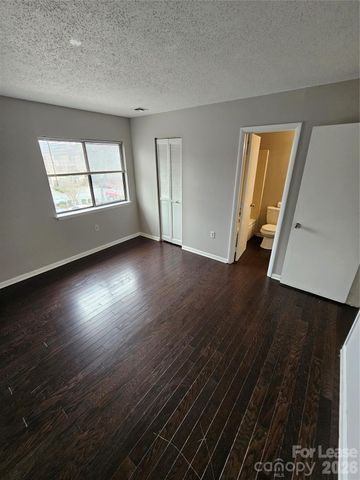 4811 Spring Lake Drive E, Charlotte, NC 28212