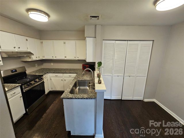 4811 Spring Lake Drive E, Charlotte, NC 28212
