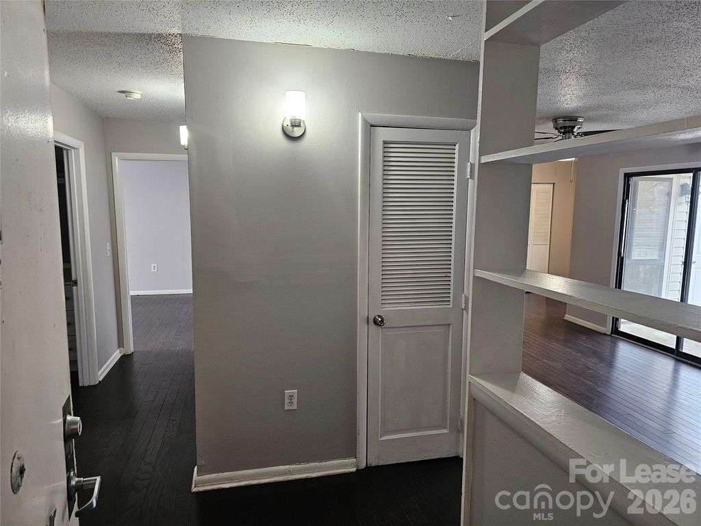 4811 Spring Lake Drive E, Charlotte, NC 28212