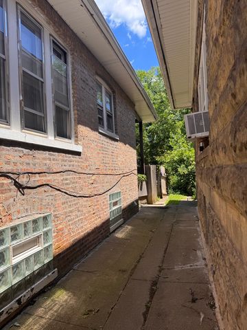 7731 S Colfax Avenue, Chicago, IL 60649