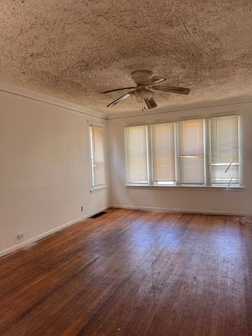 7731 S Colfax Avenue, Chicago, IL 60649