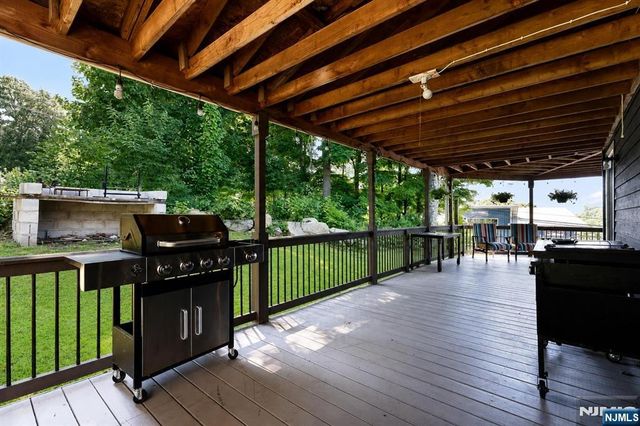 2 San Bar Drive, Jefferson Township, NJ 07849